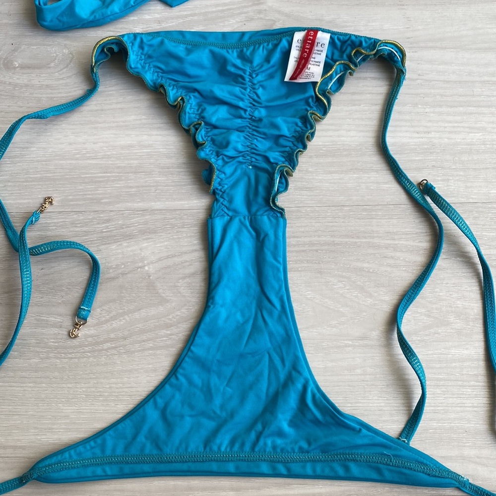 Bikini - Picture 5 of 6